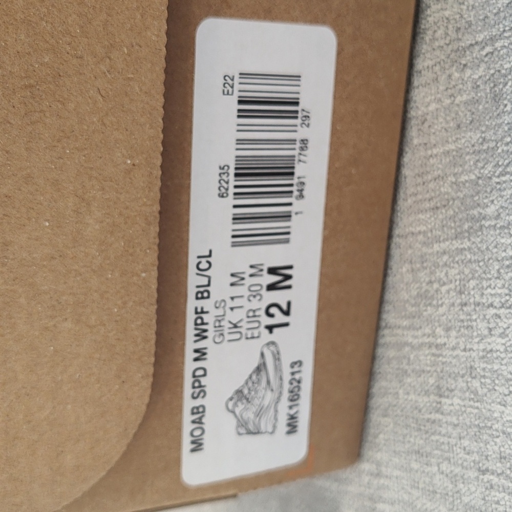 NEW Merrell Girls Waterproof Moab Speed Hiker Shoes Size 12 - Picture 2 of 5